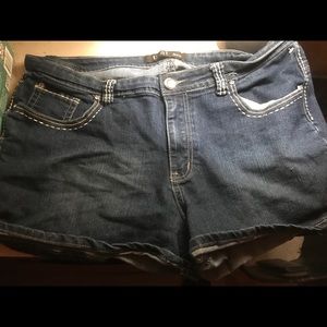 Women’s jeans shorts